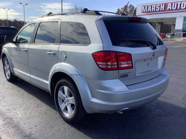 No Accidents! 2009 Dodge Journey SXT! Affordable - cars & trucks -... for sale in Ortonville, OH – photo 3