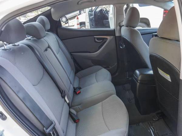 2015 Hyundai Elantra FWD 4dr Sdn Auto SE (Alabama Plant) - cars &... for sale in Reno, NV – photo 22