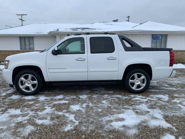2008 Chevy Avalanche LTZ One Owner Clean Carfax!! - cars & trucks -... for sale in Heath, OH – photo 2