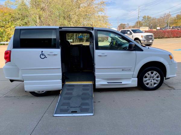 2014 Dodge Grand Caravan *HANDICAP VAN* Wheelchair ACCESSIBLE RAMP... for sale in Pittsburgh, PA – photo 3