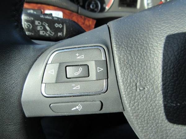2013 Volkswagen Passat 2.0L TDI SEL Premium for sale in Moorhead, MN – photo 21