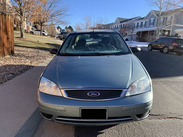 Ford Focus SE ZX4 CLEAN - cars & trucks - by owner - vehicle... for sale in Aurora, CO – photo 2