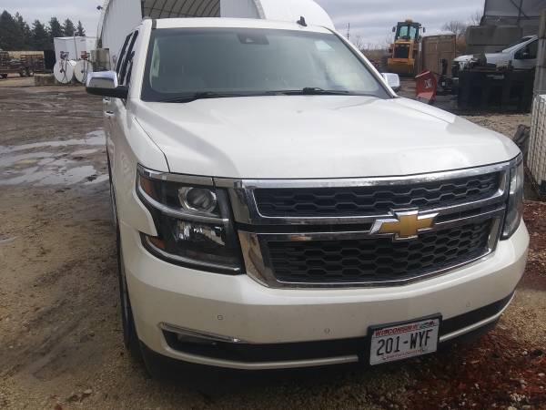 2015 Chevy Suburban LTZ - cars & trucks - by owner - vehicle... for sale in Hartford, WI – photo 2
