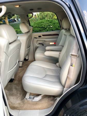 2003 Cadillac Escalade AWD, Runs Excellent, Great service history, for sale in Lake Oswego, OR – photo 10