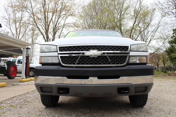 2005 CHEVY SILVERADO 2500HD LOW MILES XTRA CLEAN 8 BED - cars & for sale in Flint, MI – photo 8