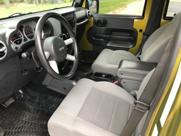 2008 JEEP WRANGLER UNLIMITED SAHARA 4X4 / CLEAN / NO RUST / MUST SEE for sale in Omaha, NE – photo 12