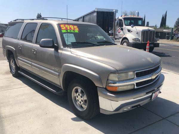 2000 chevy suburban 4x4 - - by dealer - vehicle for sale in Oakdale, CA – photo 2