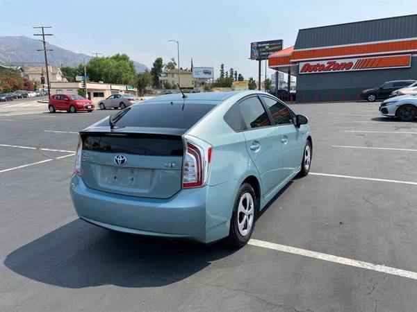 2014 Toyota Prius Three - cars & trucks - by dealer - vehicle... for sale in Tujunga, CA – photo 3
