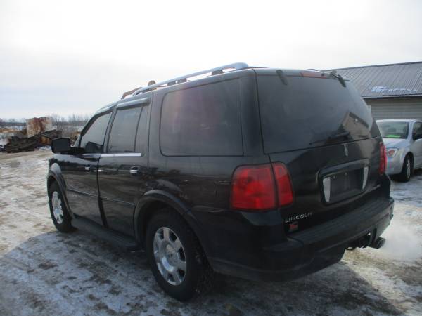2005 Lincoln Navigator - - by dealer - vehicle for sale in Dorchester, WI – photo 3