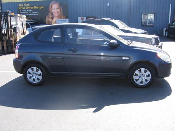 2009 Hyundai Accent GS - - by dealer - vehicle for sale in Portland, OR – photo 3