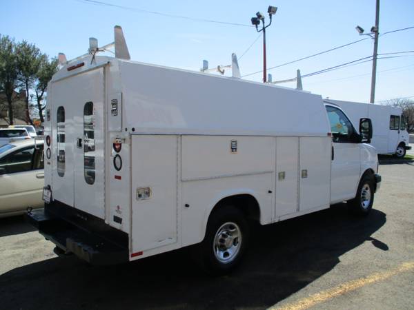 2014 Chevrolet Express Commercial Cutaway 3500 ENCLOSED UTILITY for sale in South Amboy, DE – photo 4