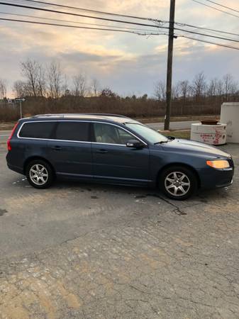 2008 Volvo V70, Runs and Drives Great! - cars & trucks - by owner -... for sale in Franklin, MA – photo 8