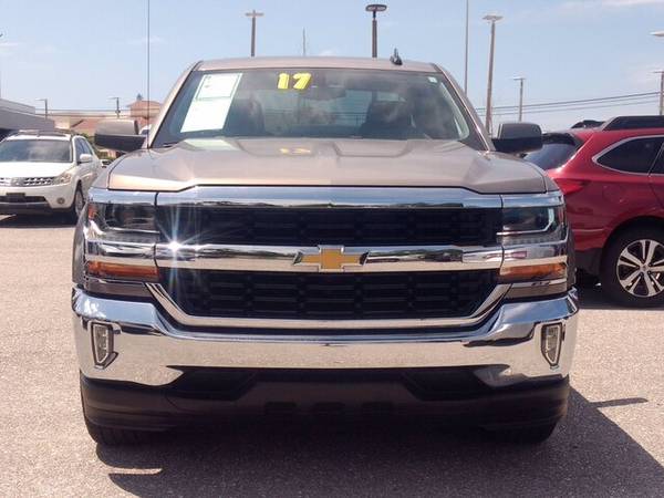 2017 Chevrolet Chevy Silverado 1500 LT Leather v8 CarFax Certified! for sale in Sarasota, FL – photo 2