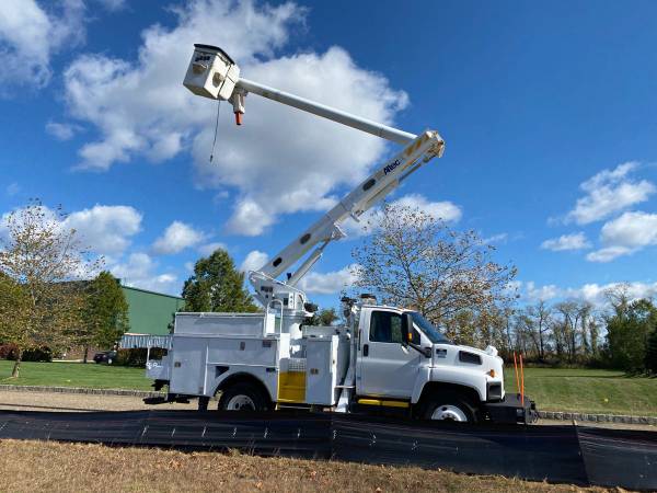 09 CHEVY C8500 UTILITY BODY 47FT BUCKET TRUCK WITH CABLE... for sale in New Egypt, NJ – photo 21
