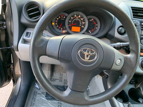 Toyota RAV4 excellent condition for sale in Clearwater, FL – photo 9