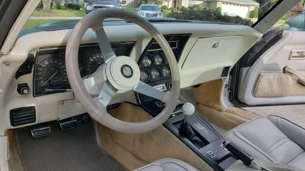 Beautiful 1978 25th Anniversary corvette - cars & trucks - by owner... for sale in Lakeland, FL – photo 9