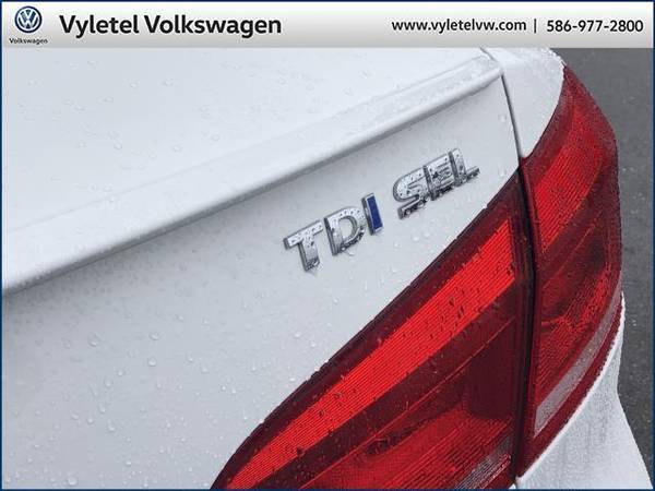 2014 Volkswagen Passat sedan 4dr Sdn 2.0L DSG TDI SEL Premium -... for sale in Sterling Heights, MI – photo 10