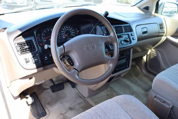 2000 Toyota Sienna XLE SKU: YU318173 Mini-Van - - by for sale in Fremont, CA – photo 10