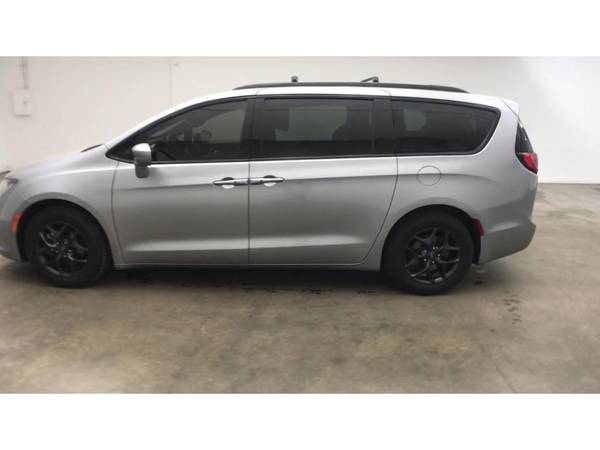2018 Chrysler Pacifica Touring L Plus - cars & trucks - by dealer -... for sale in Kellogg, MT – photo 6