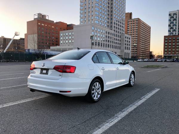 Gas Saver 15 VW Jetta Compact Sedan Excellent condition! White & for sale in Brooklyn, NY – photo 16