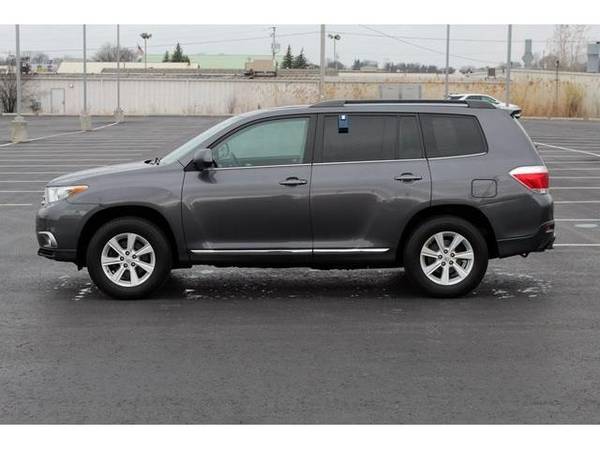 2012 Toyota Highlander SUV SE - Toyota Magnetic Gray Metallic - cars for sale in Green Bay, WI – photo 19