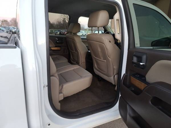 2015 Chevrolet Silverado 1500 LTZ Z71 4x4 4dr Crew Cab 5.8 ft. SB -... for sale in Faribault, MN – photo 11