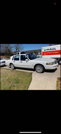 1997 Lincoln Town Car for sale in Jacksonville, AR – photo 2