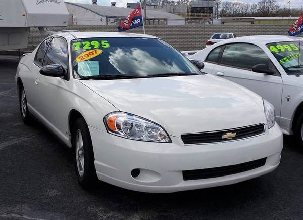 07 Chevrolet Monte Carlo ** PRICE REDUCED** - cars & trucks - by... for sale in Wichita, KS – photo 2