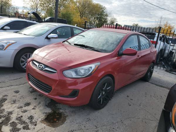2013 hyundai accent - cars & trucks - by owner - vehicle automotive... for sale in Hammond, IL – photo 2