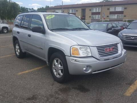 ~*2009 GMC ENVOY SLT*FULLY LOADED*RUNS & DRIVES GREAT*4WD*NO ISSUES*~ for sale in Dearborn, MI – photo 2