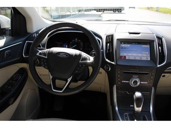 2017 Ford Edge SUV Titanium Green Bay for sale in Green Bay, WI – photo 16
