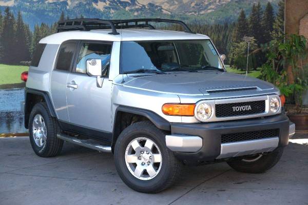 2007 Toyota FJ Cruiser suv White/Titanium Metallic for sale in Glendale, CA – photo 3