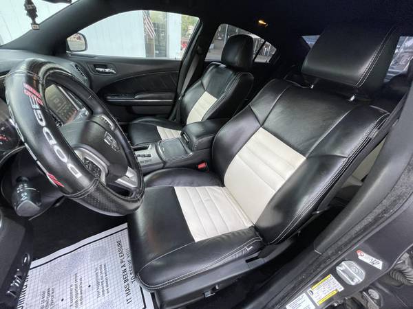2014 Dodge Charger R/T 5 7L V8 HEMI LOW MILES EXCELLENT for sale in Saint Louis, MO – photo 13