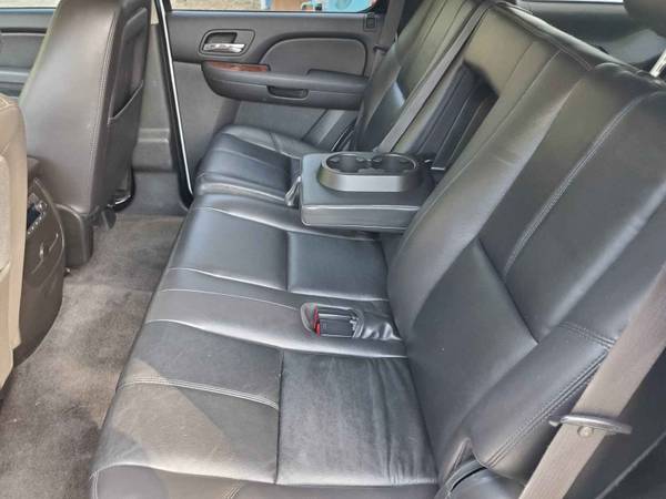 2010 Chevrolet Tahoe LT 4X4 excellent car fax history and leather for sale in Spirit Lake, WA – photo 15