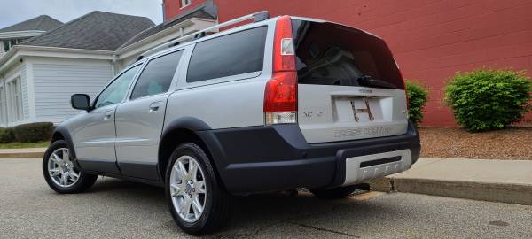 07 Volvo XC70 AWD Cross County 145k/ - by dealer for sale in East Hartford, CT – photo 4