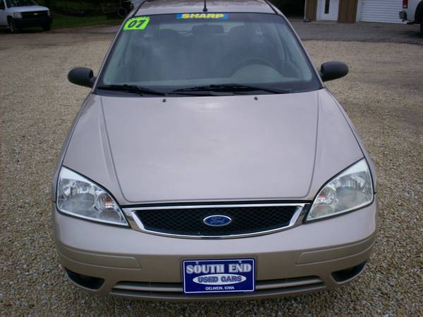 07 Ford Focus SE Wagon for sale in OELWEIN, IA – photo 3
