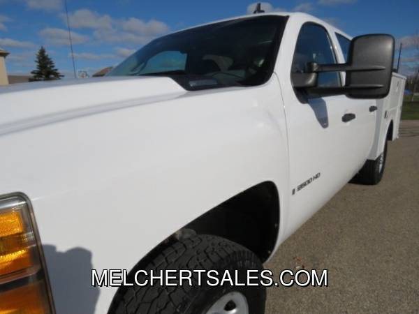 2009 CHEVROLET 2500HD CREW 6.0L RWD UTILTY NEW TIRES 89K MILES -... for sale in Neenah, WI – photo 4