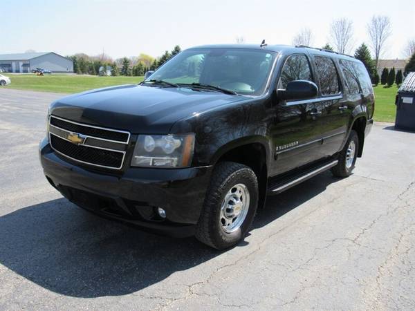 2007 Chevy Suburban 2500 LT - - by dealer - vehicle for sale in Appleton, WI – photo 3