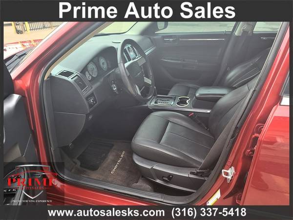 2010 CHRYSLER 300 TOURING - - by dealer - vehicle for sale in Wichita, KS – photo 9