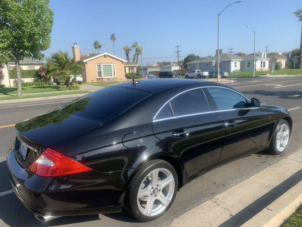 2008 Mercedes-Benz CLS-Class CLS 550 Coupe 4D - FREE CARFAX ON EVERY... for sale in Los Angeles, CA – photo 8