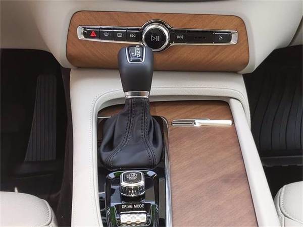 2021 Volvo XC90 T5 Momentum - SUV - - by dealer for sale in Naples, FL – photo 19