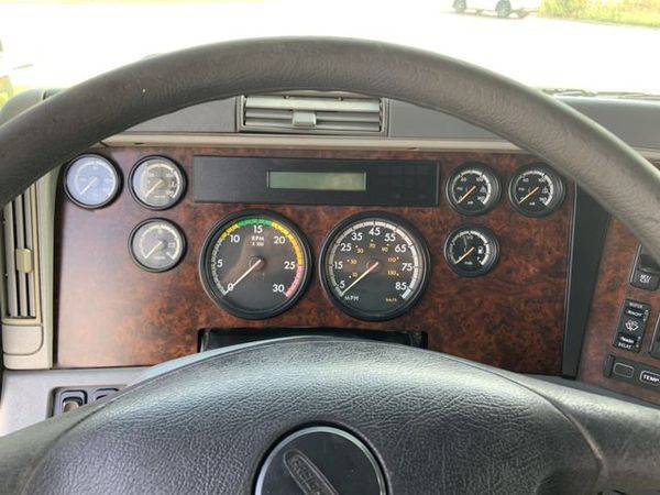 2010 FREIGHTLINER COLUMBIA TRK 100% APPROVAL! for sale in Weatherford, TX – photo 22