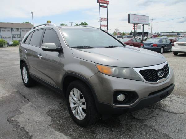 2012 Kia Sorento Loaded 3rd row as low as 2000 down and 99 a week for sale in Oak Grove, MO – photo 3