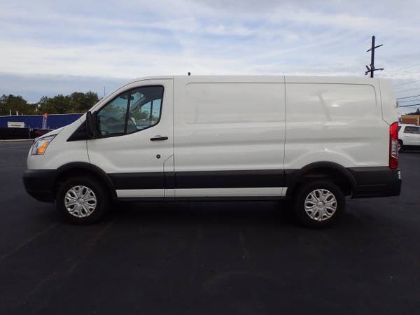 2018 Ford Transit 250 van White for sale in Waterford Township, MI – photo 2