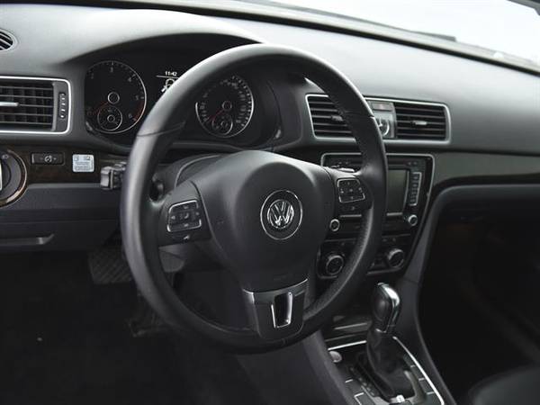 2014 VW Volkswagen Passat TDI SEL Premium Sedan 4D sedan WHITE - for sale in Lexington, KY – photo 2