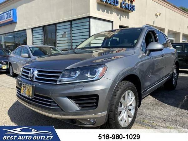 2017 Volkswagen Touareg V6 Sport w/Technology SUV - cars & trucks -... for sale in Floral Park, NY – photo 5