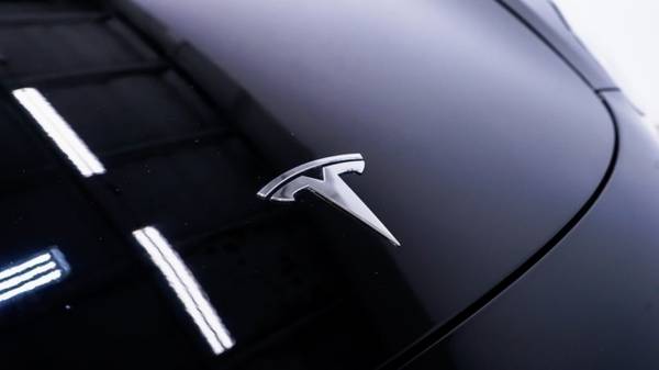2018 Tesla Model 3 Mid Range - cars & trucks - by dealer - vehicle... for sale in Honolulu, HI – photo 6