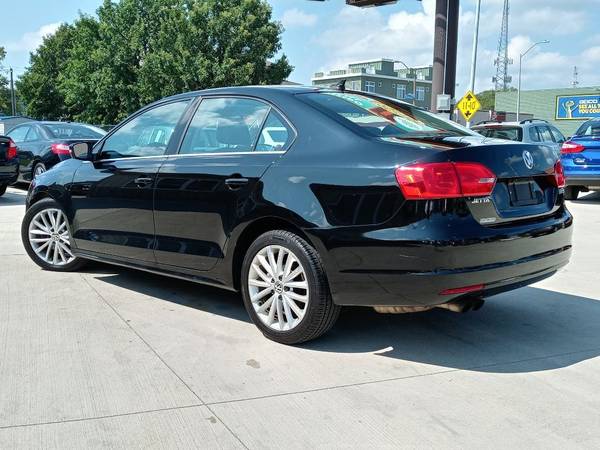 2013 VOLKSWAGEN JETTA SEL - - by dealer - vehicle for sale in Champaign, IL – photo 3