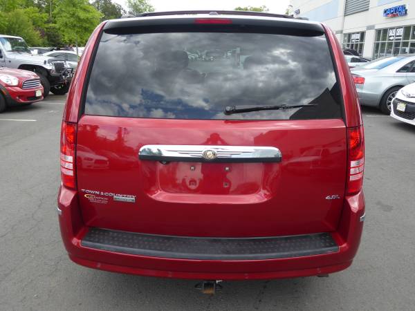 2008 Chrysler Town and Country Limited 4dr Mini Van for sale in CHANTILLY, District Of Columbia – photo 6