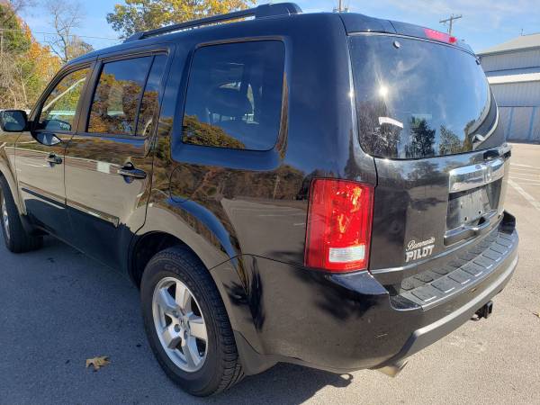 2011 Honda Pilot EX-L With DVD - - by dealer - vehicle for sale in Fenton, MO – photo 8